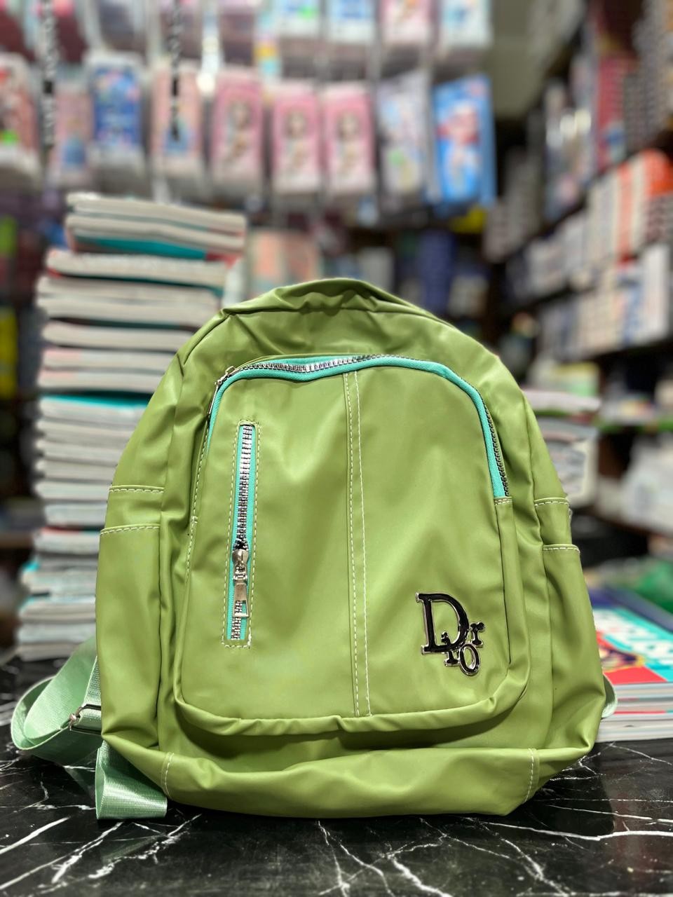 شنطة ظهر حريمى