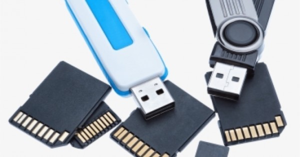 فلاشات وكروت ميمورى
