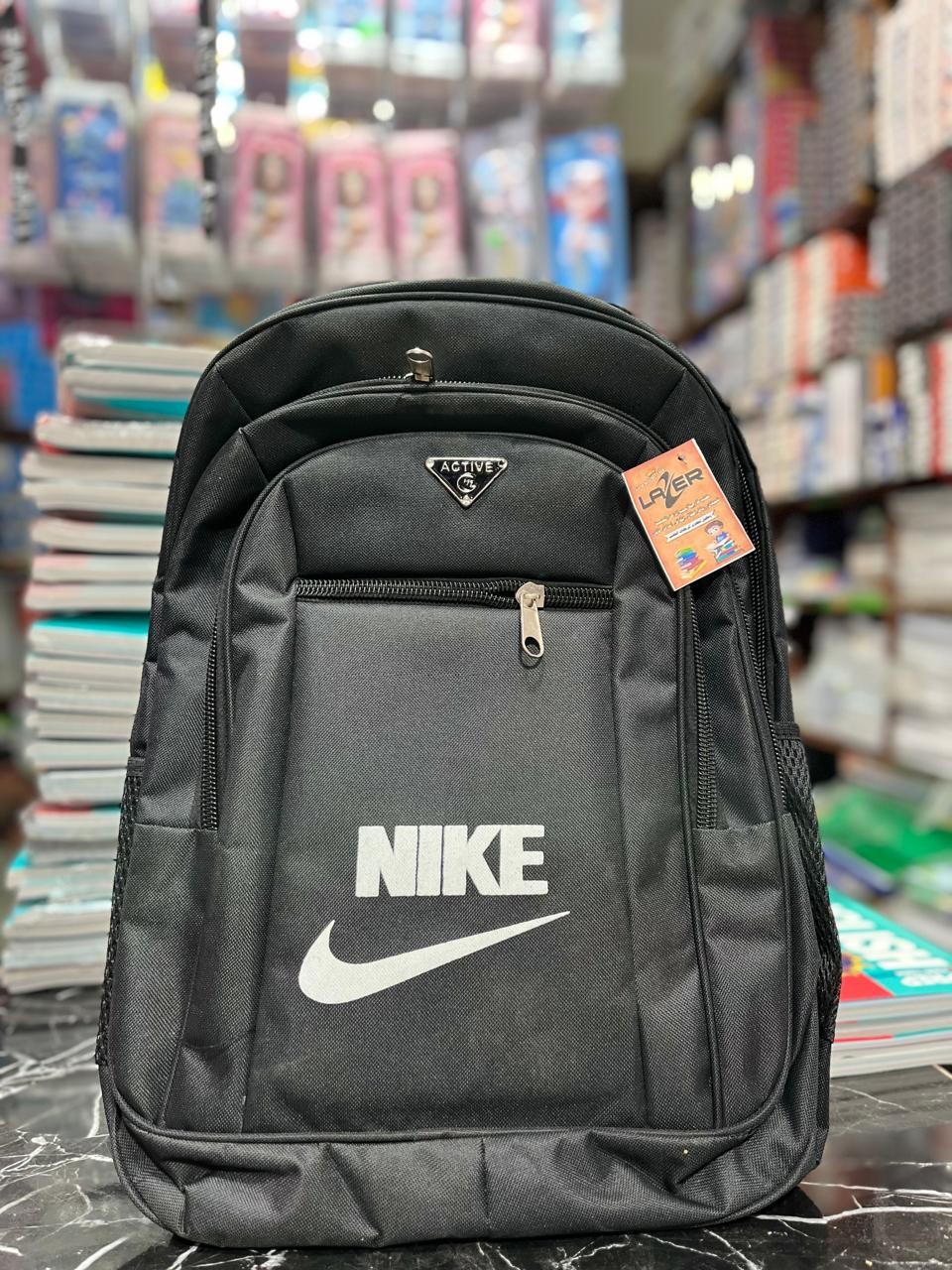 شنطة بولو واديدس او اسد مقاس 19